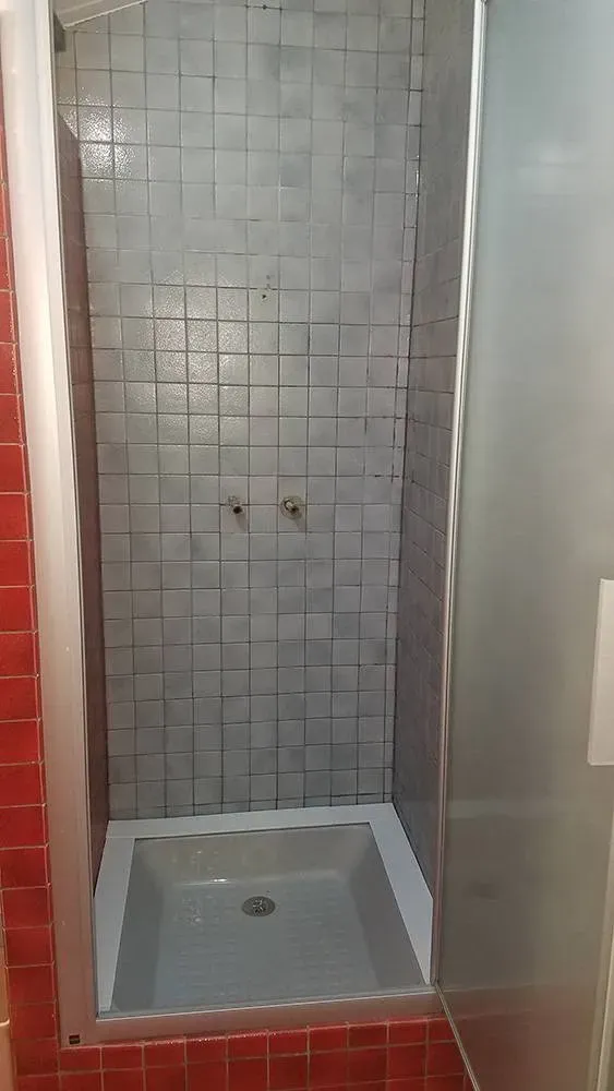 Revêtement de mur douchewebp