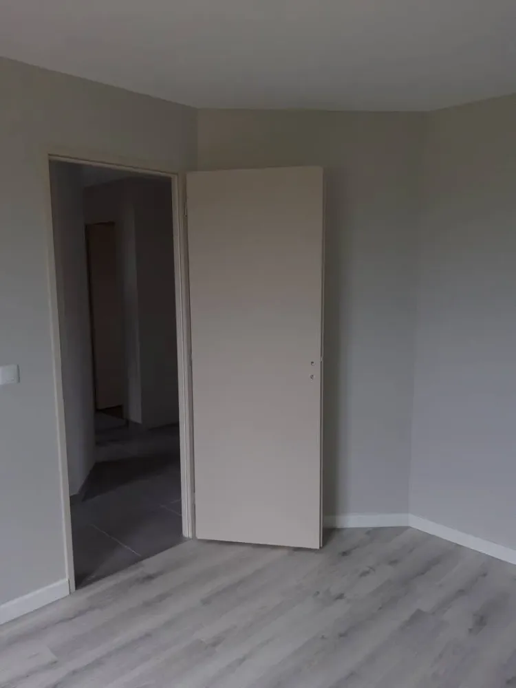 Revêtement de sol souple chambrewebp