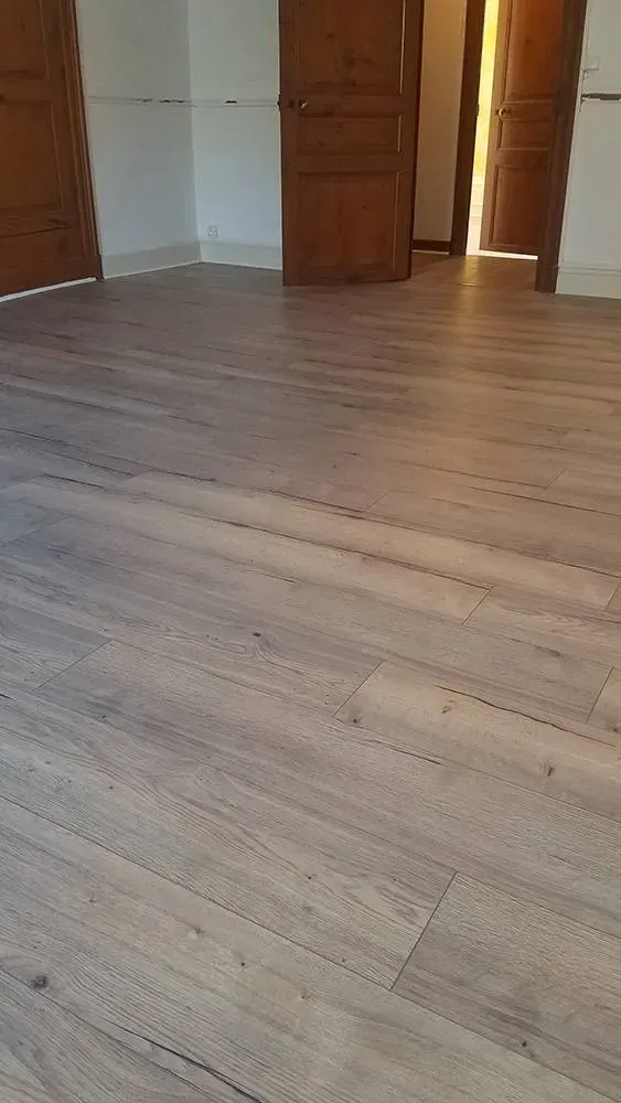 Revêtement de sol souple piecewebp