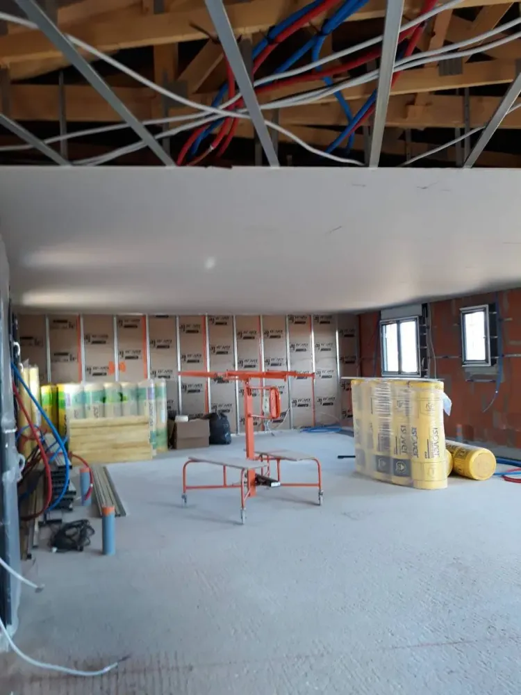 Cloison plaque de plâtre en courswebp