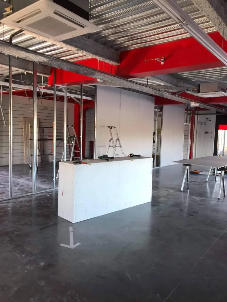 Cloison plaque de plâtre piecewebp