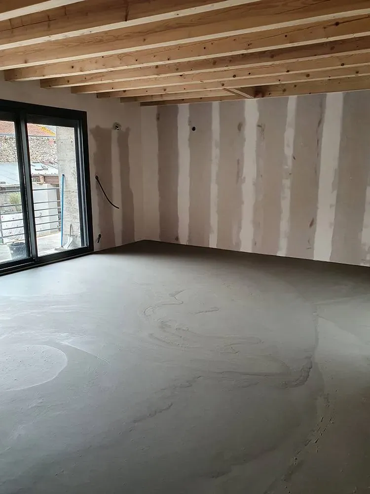 Cloison plaque de plâtre maison finitwebp